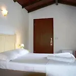 Otel Kano 2*