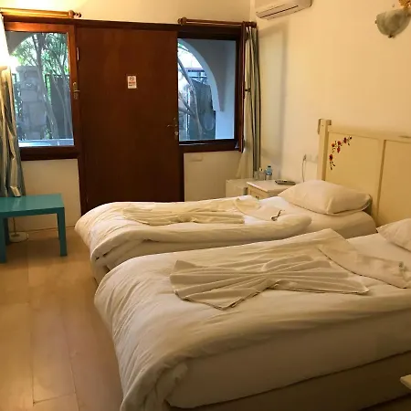 Otel Kano 2*